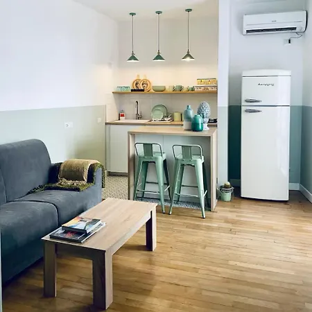 Tarzana' דירה *